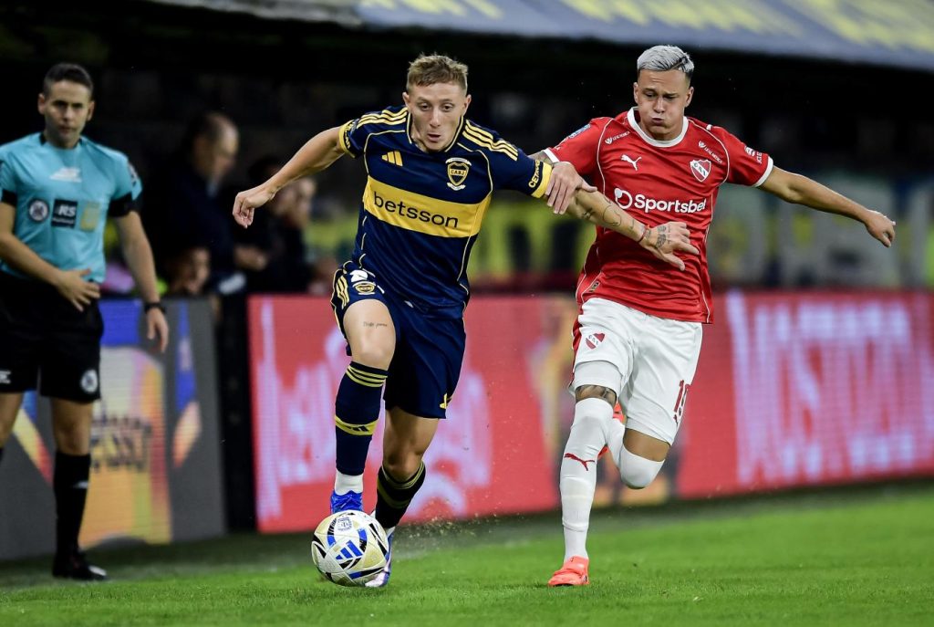 En un partido con polemicas, Boca igualó ante Independiente