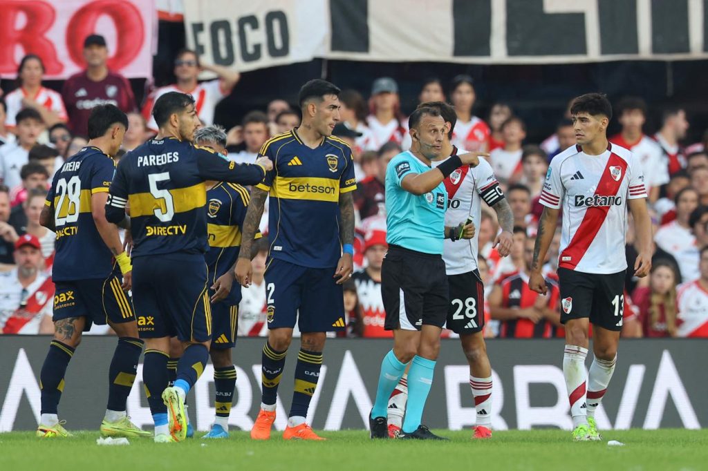 Martínez Quarta habló del penal no cobrado para River y expuso a Darío Herrera: “Lo vieron todos”