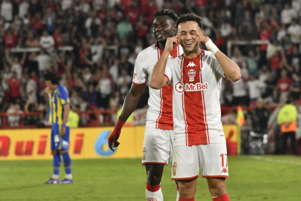Huracán se lo dio vuelta a Rosario Central y se prendió en la Zona B