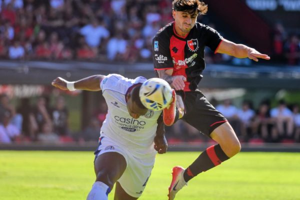Newell`s y San Lorenzo no salieron del cero y aburrieron en Rosario