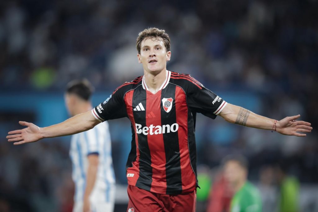 River derrotó a Racing y llega entonado al SUperclasico
