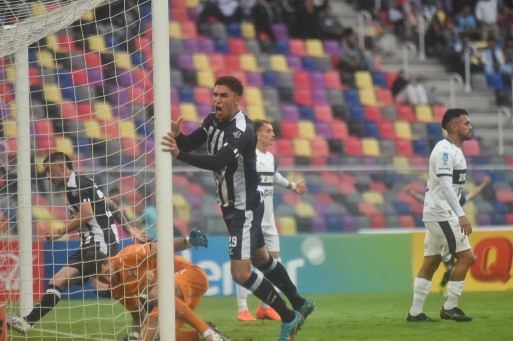 Partidazo en Santiago del Estero: Central Córdoba se lo dio vuelta a Platense y cortó su mala racha