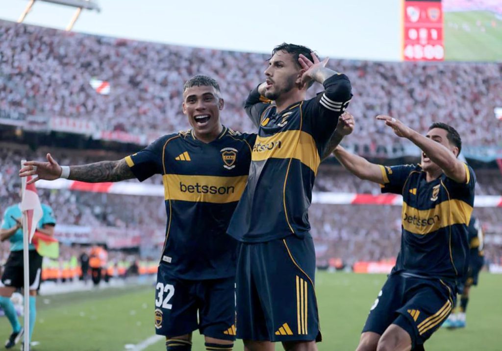 Boca le rompió el invicto al River de Coudet y se quedó con el Superclásico en el Monumental