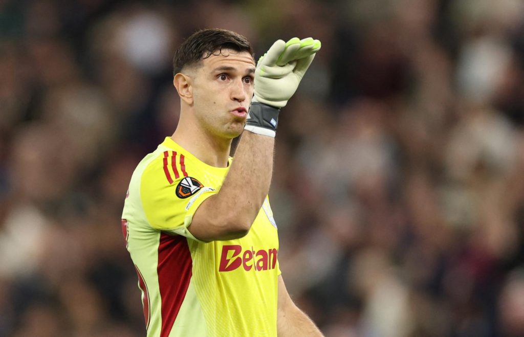 Aston Villa goleó y se metió en las semifinales de la Europa League