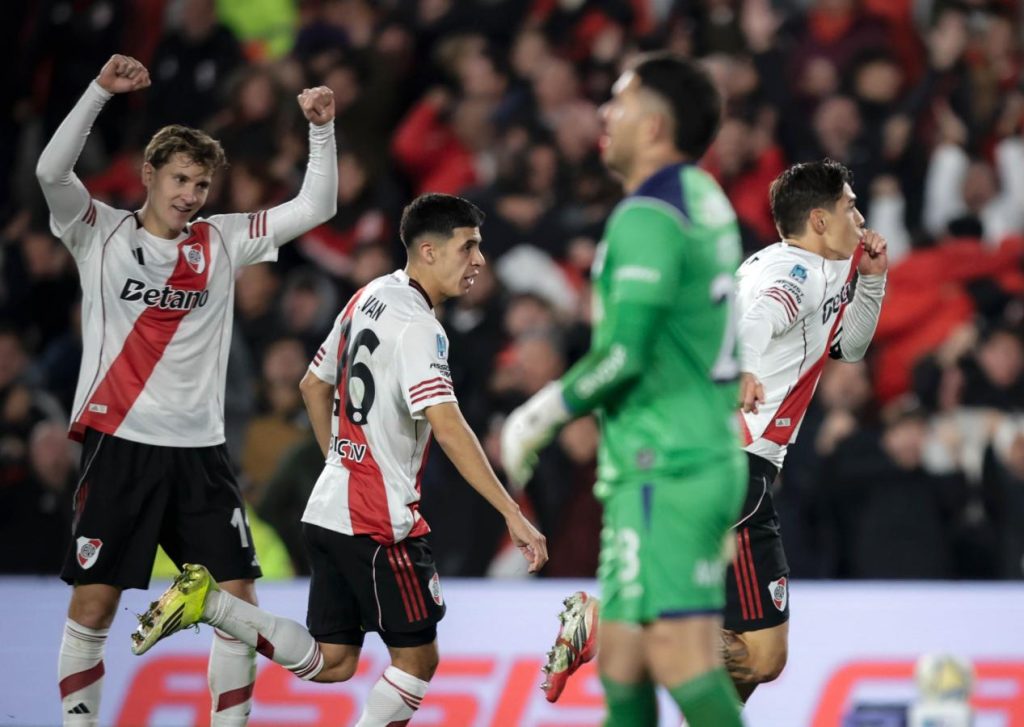 River venció a Gimnasia y se metió en las semifinales del Apertura