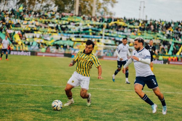 Reparto de puntos entre realidades opuestas: Aldosivi e Independiente Rivadavia empataron 1-1
