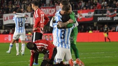 Sobre el final, Racing cantó victoria ante Estudiantes y se ilusiona