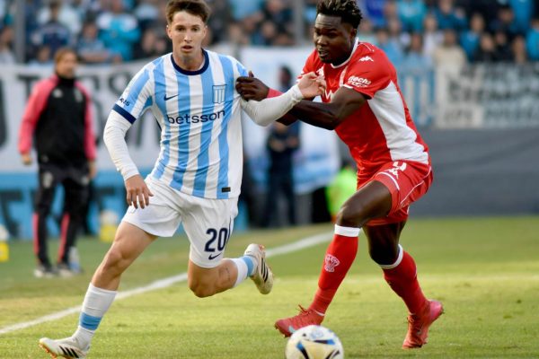 Un pacto para vivir: Racing y Huracán empataron y se clasificaron