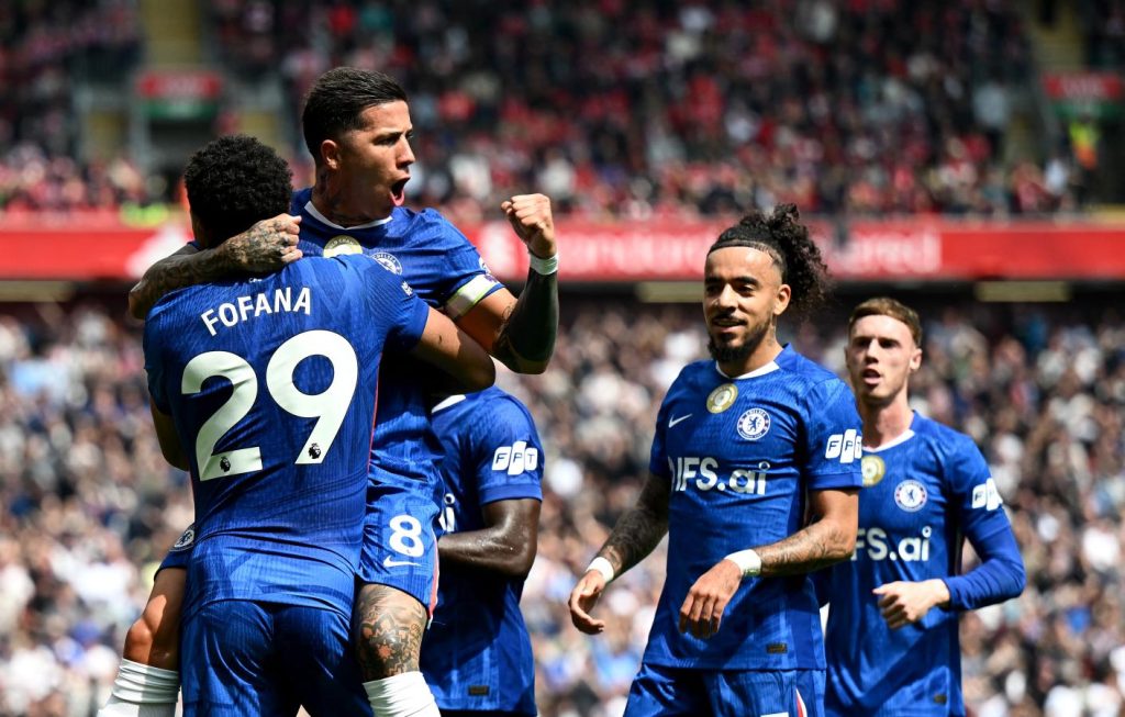 Enzo Fernández le dio el empate a Chelsea frente a Liverpool en Anfield