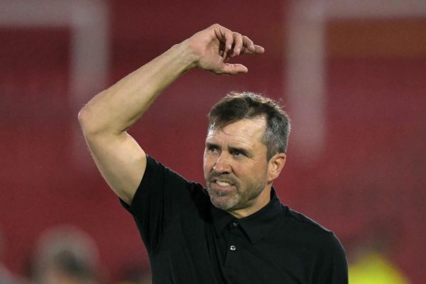 Dolor de cabeza para Coudet: se lesiono Viña y se pierde el duelo ante Belgrano