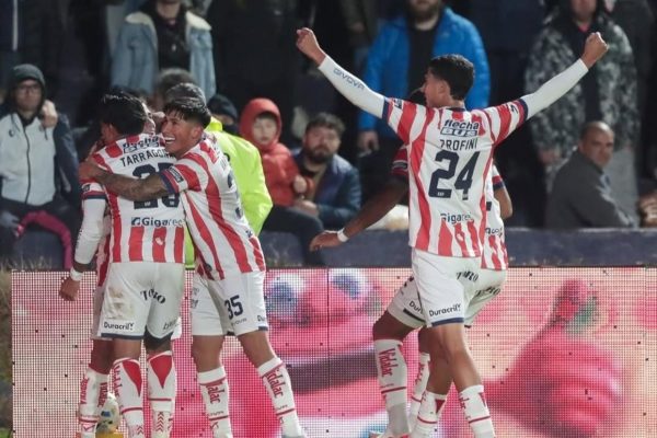Unión dio el batacazo: venció a Independiente Rivadavia y ahora va por Belgrano