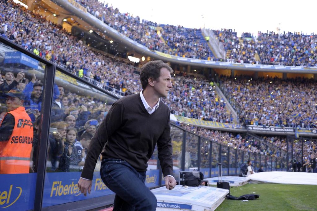 Arruabarrena llegó al país para asumir en Boca: “Estoy contento e ilusionado”
