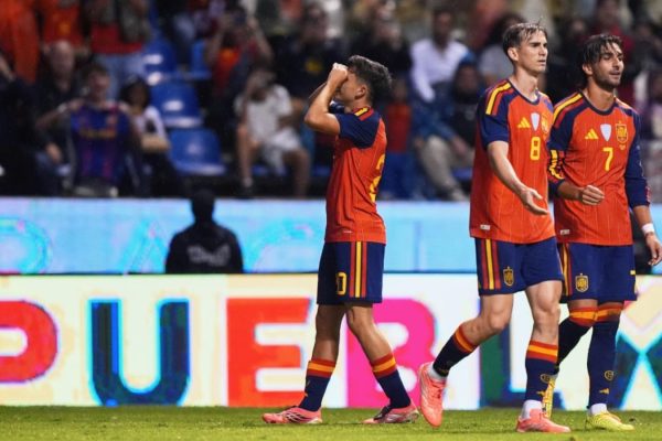 España derrotó a Perú y llega afilado al Mundial
