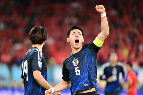 El capitán de Japón se pierde el Mundial y anunció su retiro de la selección con un sentido mensaje