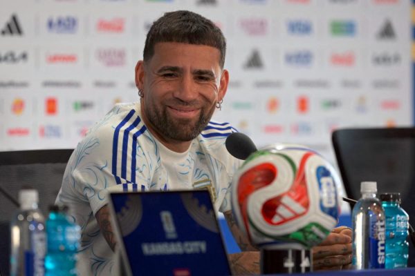 Otamendi: “Somos el campeón y todos nos van a querer ganar, tenemos que dar el máximo”