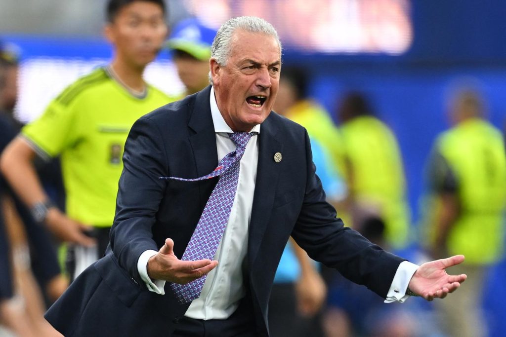 Alfaro tras la derrota de Paraguay: “Todavía nos quedan dos partidos”