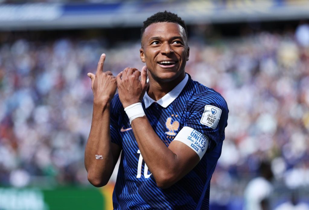 De la mano de Mbappé, Francia venció a Senegal