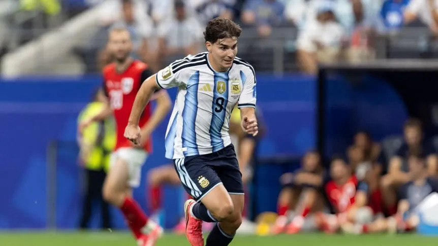 Bombazo de Julián Álvarez sobre su futuro en el Atlético de Madrid: “Lo mejor para todos es una transferencia”